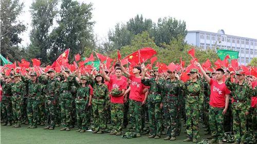 两会会客厅丨省人大代表、益阳市委书记陈竞:继续奋力书写新时代高标准的“山乡巨变”